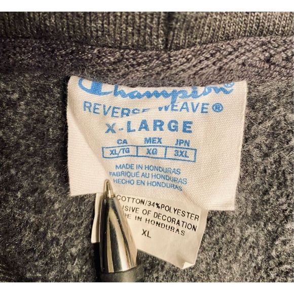 💥ADORABLE CHAMPION CROPPED DARK GRAY HOODIE💥 - Picture 3 of 4
